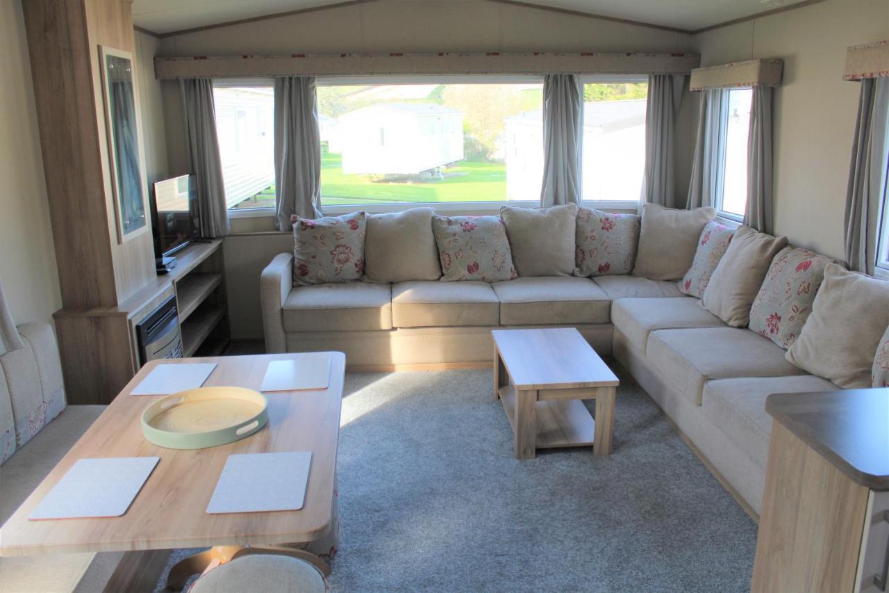 Newquay Bay Resort - Spacious - Sleeps 6 - Close To Porth Beach Exterior photo